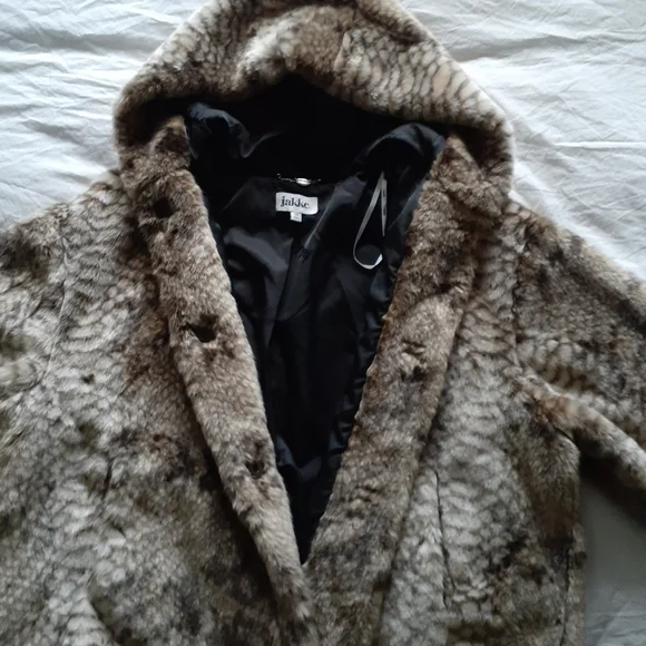 Winter jacket - Picture 7 of 10